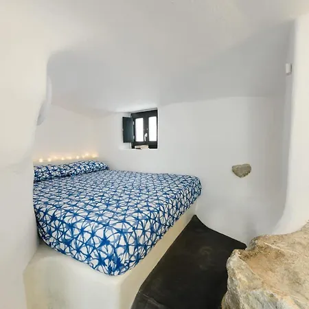 شقة The Luna Emporio (Santorini)